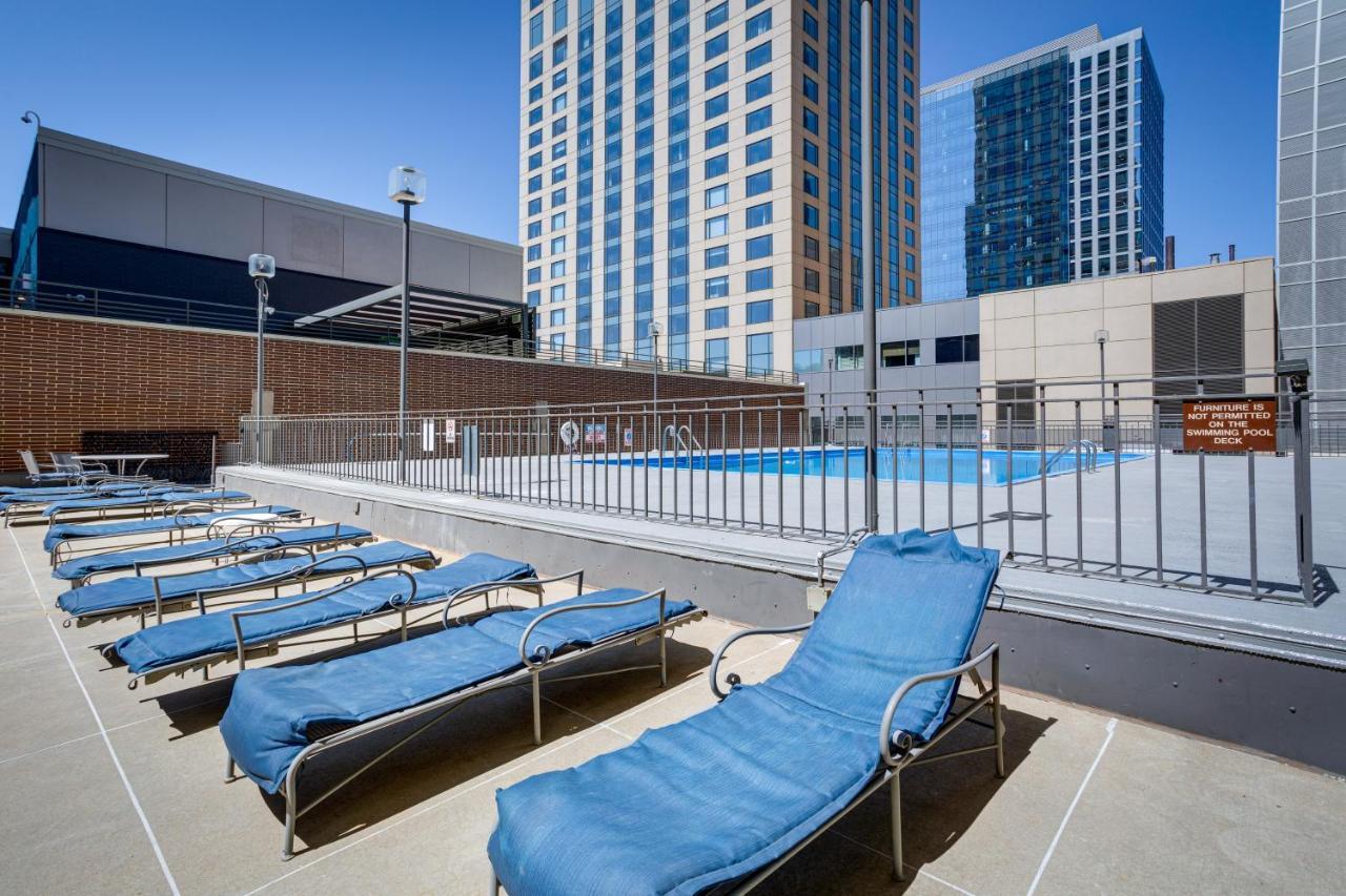 Downtown Denver Condo With Balcony And Mountain Views Экстерьер фото